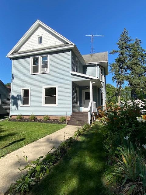 411 E St, La Porte, IN 46350 - photo 2