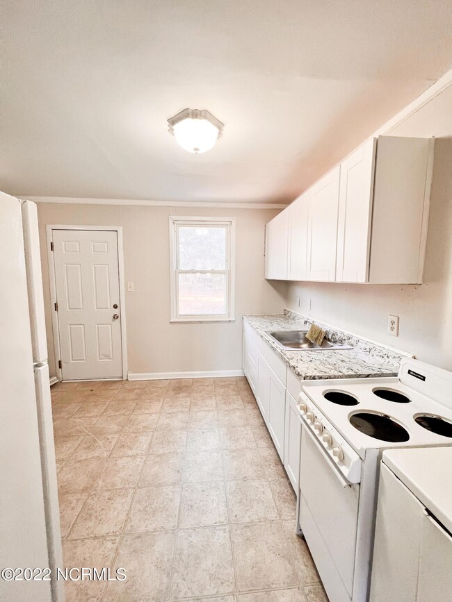 538 Williams St, Jacksonville, NC 28540 - photo 5