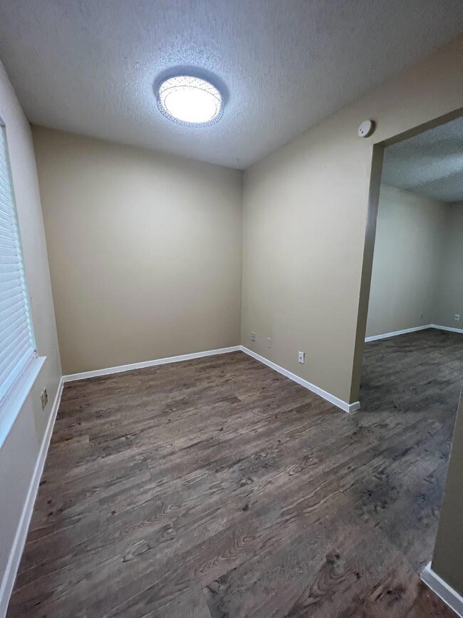 202 E 32nd St unit 2, Austin, TX 78705 - photo 2