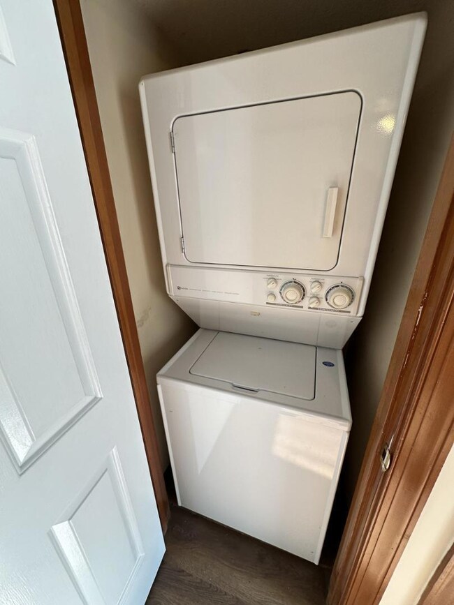 3532 Ivy Commons Dr unit 101, Raleigh, NC 27606 - photo 4