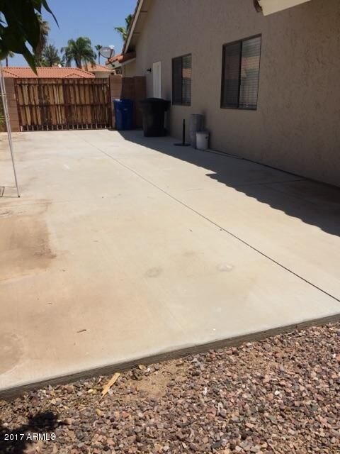 RV gate 1