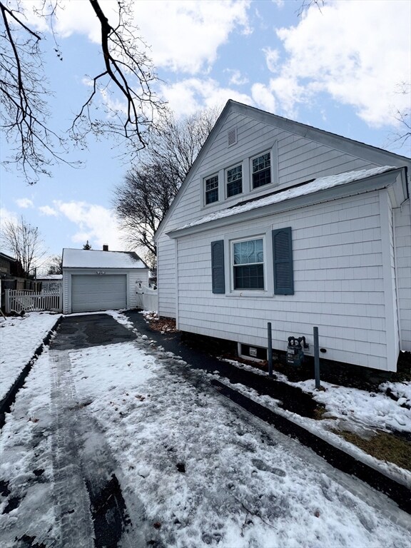 94 Fales St, Worcester, MA 01606 - photo 2