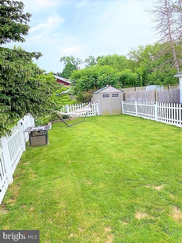 544 Minor St, Emmaus, PA 18049 - photo 3