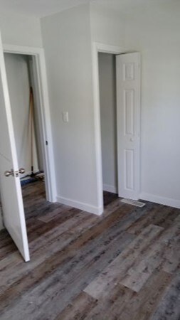 232 Union St unit 2 RIGHT, Franklin, MA 02038 - photo 7