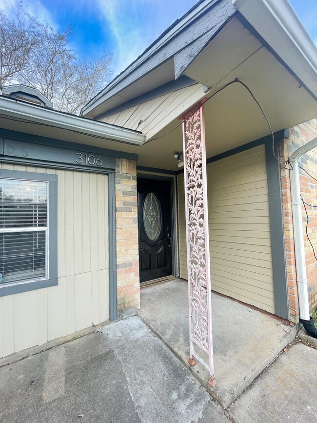 3106 Fox Run Dr, Alvin, TX 77511 - photo 2