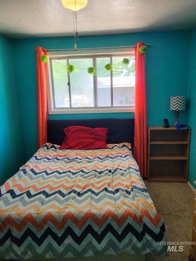 604 E Florida Ave, Nampa, ID 83686 - photo 4