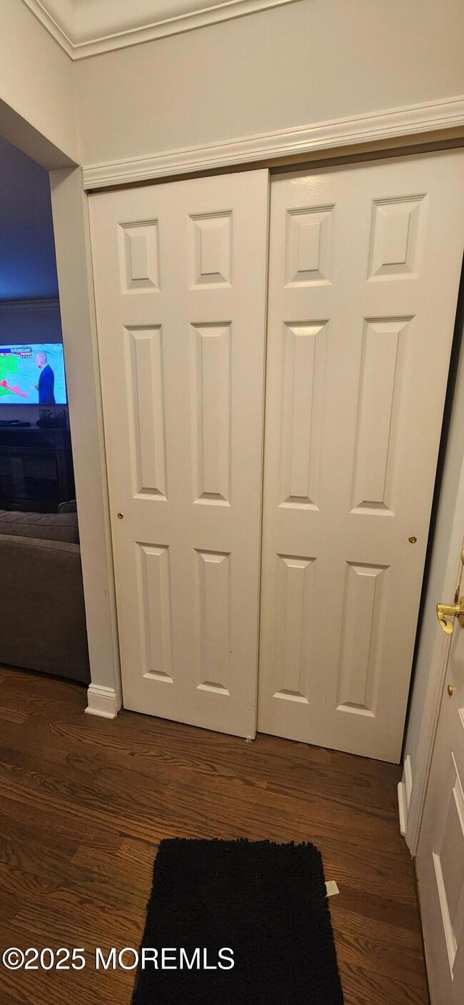 10B Molly Pitcher Ct, Monroe Township, NJ 08831 - photo 3