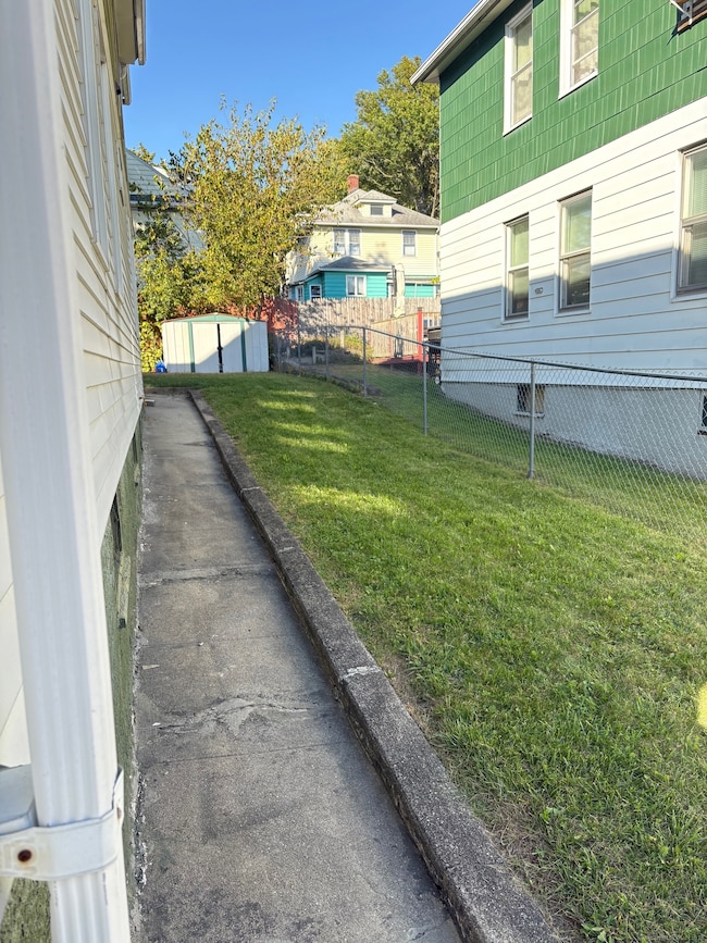 41 Laval St, Waterbury, CT 06706 - photo 2