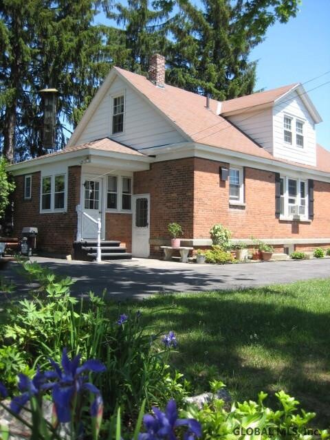 962 Adams St, Schenectady, NY 12306 - photo 3