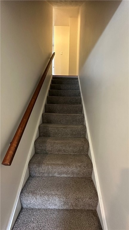 201 Kendall Ln, Bethel Park, PA 15102 - photo 5