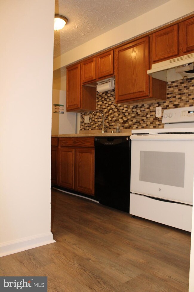 19633 Gunners Branch Rd unit B, Germantown, MD 20876 - photo 5