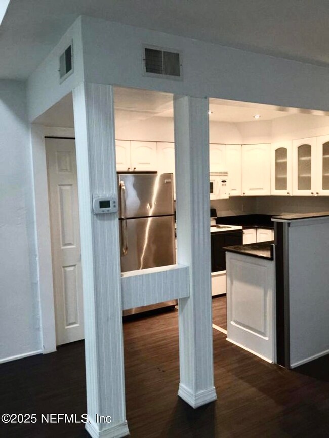 1242 Mayport Landing Cir, Atlantic Beach, FL 32233 - photo 2