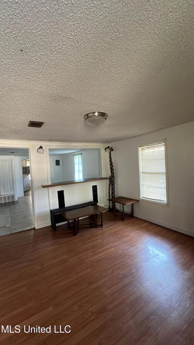 AC7E66DC-0A6C-4575-B77A-604C5C6B1D3B