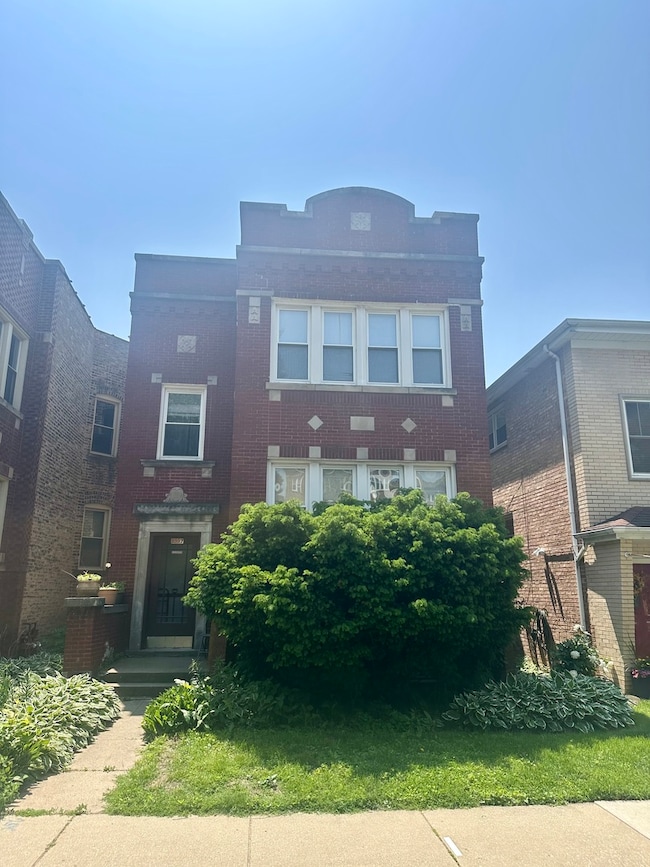 2527 W Argyle St, Chicago, IL 60625 - photo 2