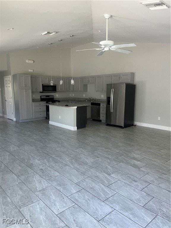 154 Village Cir, La Belle, FL 33935 - photo 2