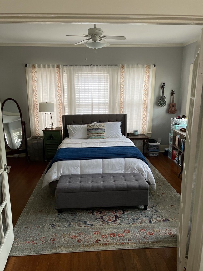 1706 Cherryhurst St, Houston, TX 77006 - photo 6