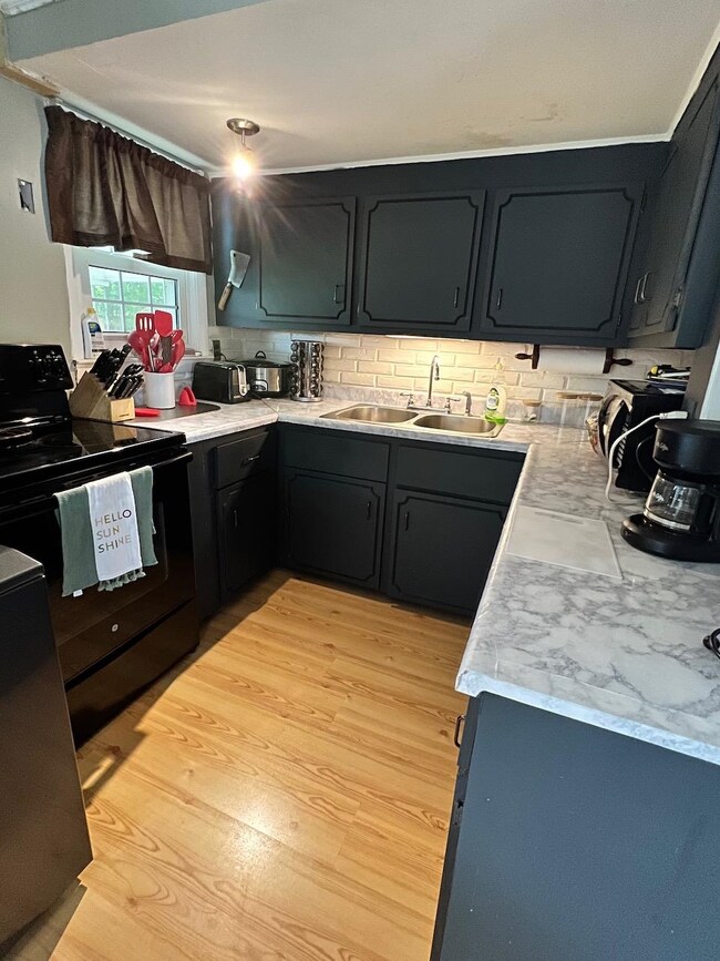 6 2nd St, Bedford, NH 03110 - photo 3