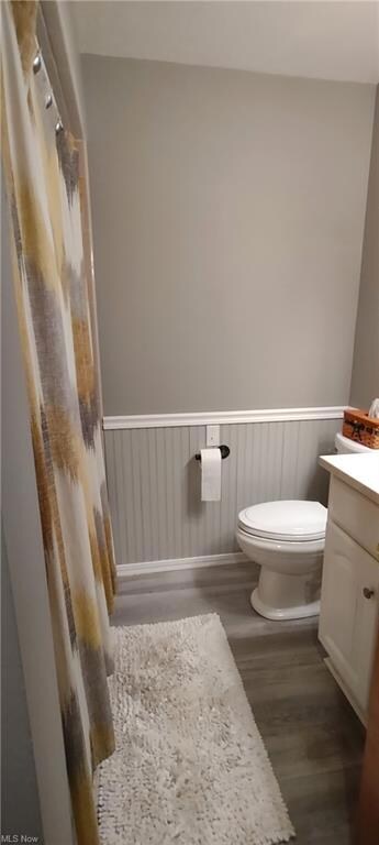 Full bath off main hall