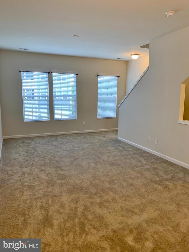 17003 Gibson Mill Rd, Dumfries, VA 22026 - photo 6