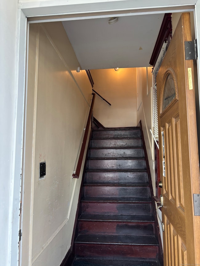 141 Pixlee Place, Bridgeport, CT 06610 - photo 2