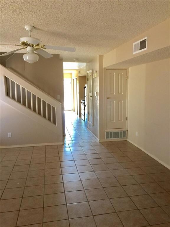 1600 Hartsdale Dr unit B, Horizon City, TX 79928 - photo 2