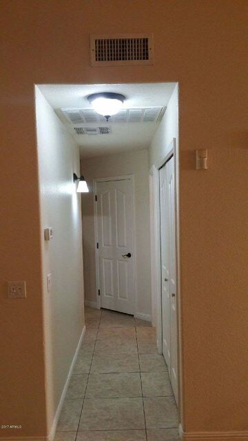 12726 Palm hallway