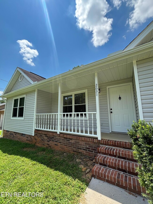 2631 Crestpark Rd unit 1, Knoxville, TN 37912 - photo 5