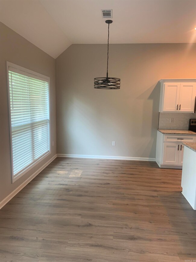 1909 N 26th St, Paragould, AR 72450 - photo 4