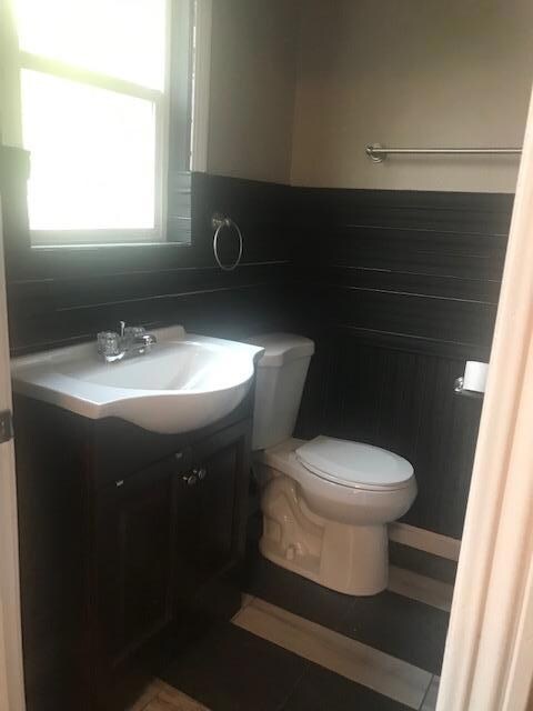 Bathroom1