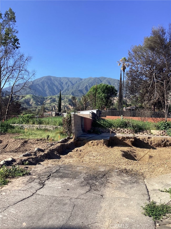 305 W Las Flores Dr, Altadena, CA 91001 - photo 2