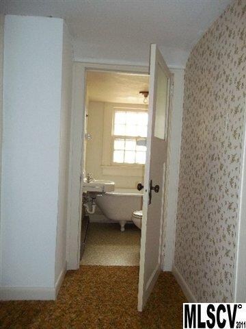 1126 8th St NE, Hickory, NC 28601 - photo 4