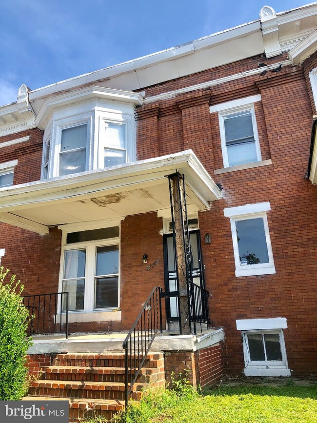 2312 Arunah Ave, Baltimore, MD 21216 - photo 4