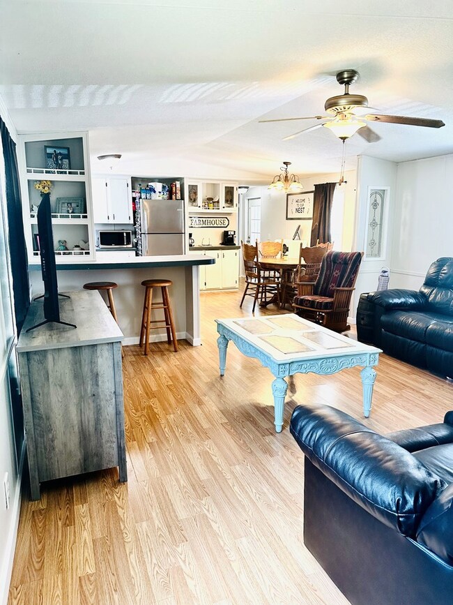 560 Highridge Rd, Broxton, GA 31519 - photo 4