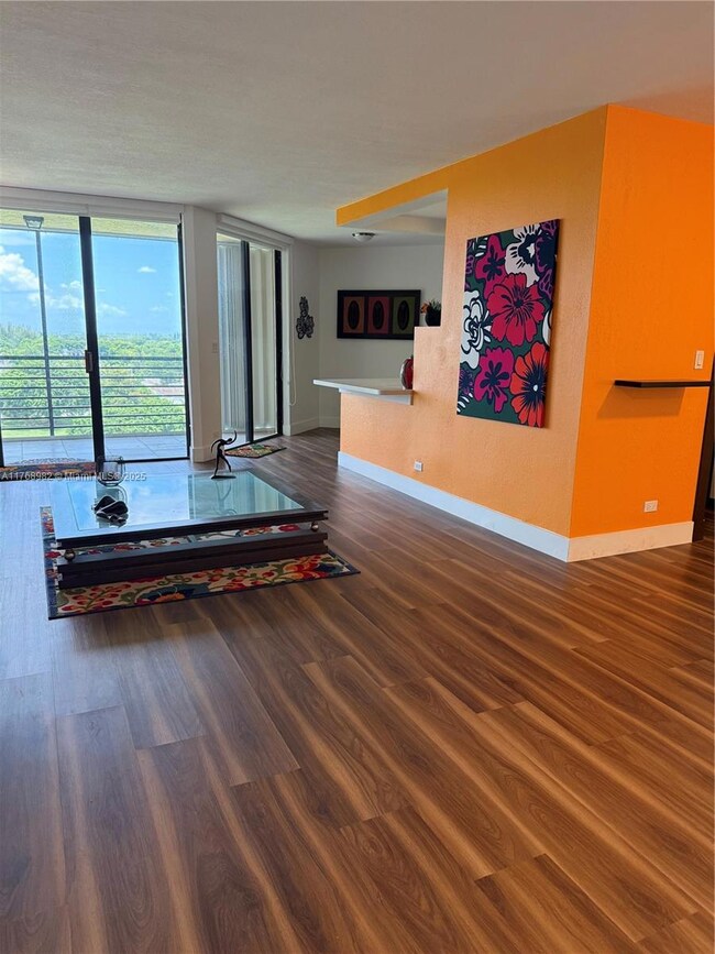 Environ Towers unit 8053, Lauderhill, FL 33319 - photo 6