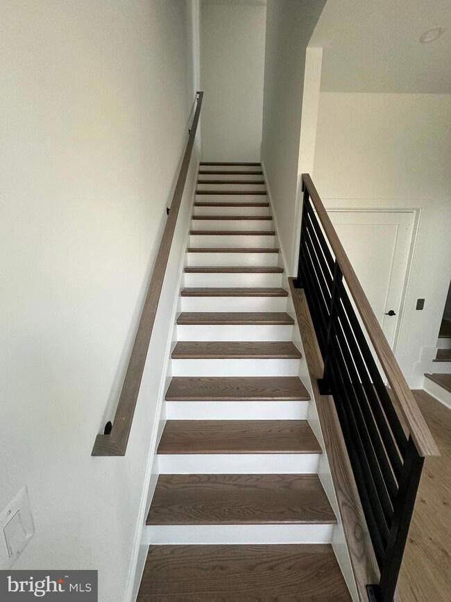 2019 Tysons Ridgeline Rd, Pimmit Hills, VA 22043 - photo 6