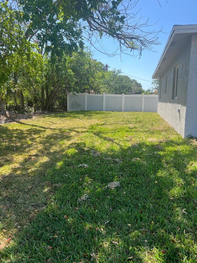 2761 NW 18th Terrace, Oakland Park, FL 33311 - photo 3