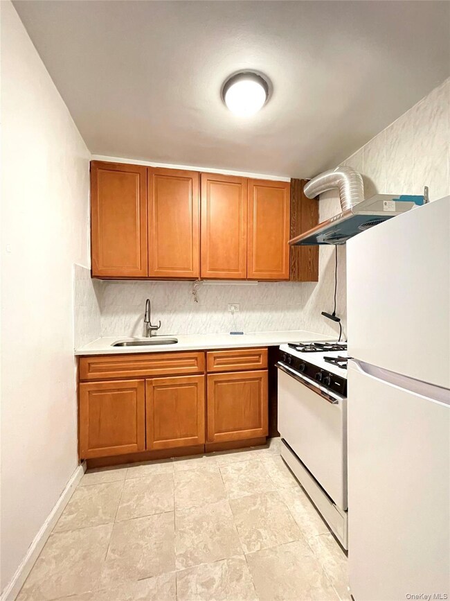 136-04 Cherry Ave unit 3I, Flushing, NY 11355 - photo 5