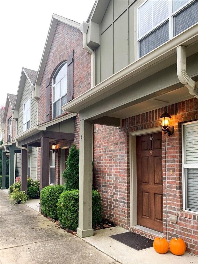 2011 Karrington Ridge unit A, Springdale, AR 72762 - photo 2