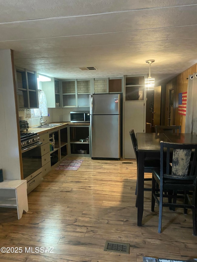 557 Hillcrest, Benson, AZ 85602 - photo 4