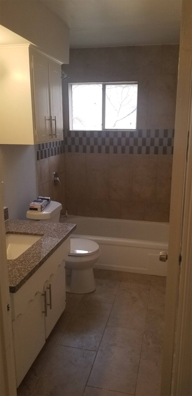 8810 Arbor Wood Dr, Houston, TX 77040 - photo 7