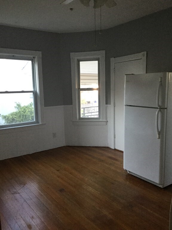 263 Fountain St unit 3, Fall River, MA 02721 - photo 4