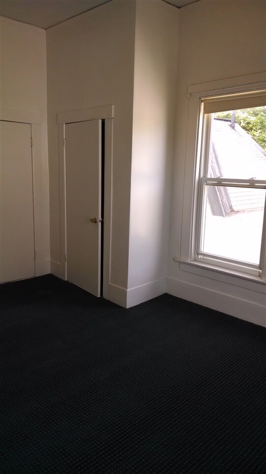 13 Beacon St, Nashua, NH 03064 - photo 6