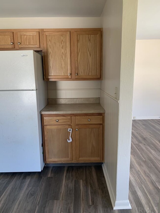 1105 E 20th St, Muncie, IN 47302 - photo 5