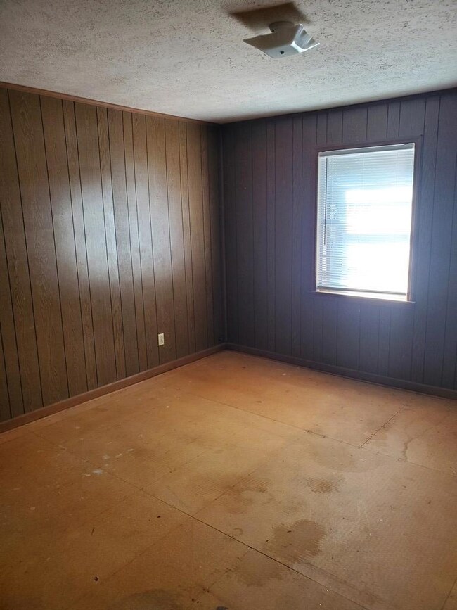 1505 W Highland Ave, Albany, GA 31707 - photo 6