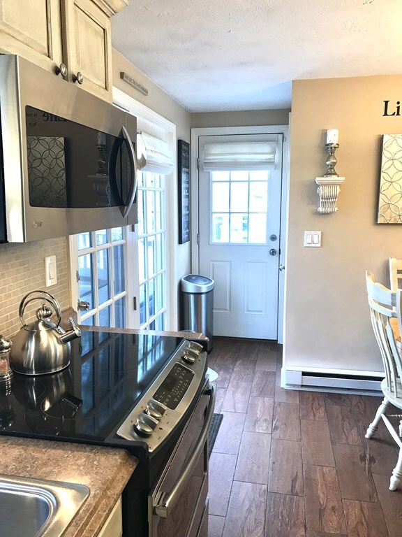 15 Mount Pleasant St, Oxford, MA 01540 - photo 4