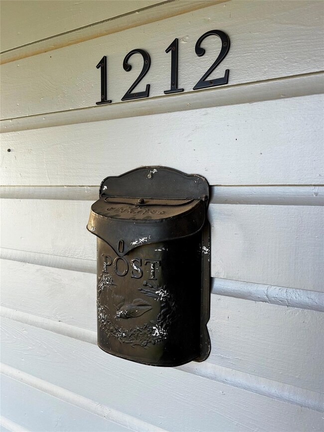 1212 W Walker St, Denison, TX 75020 - photo 3