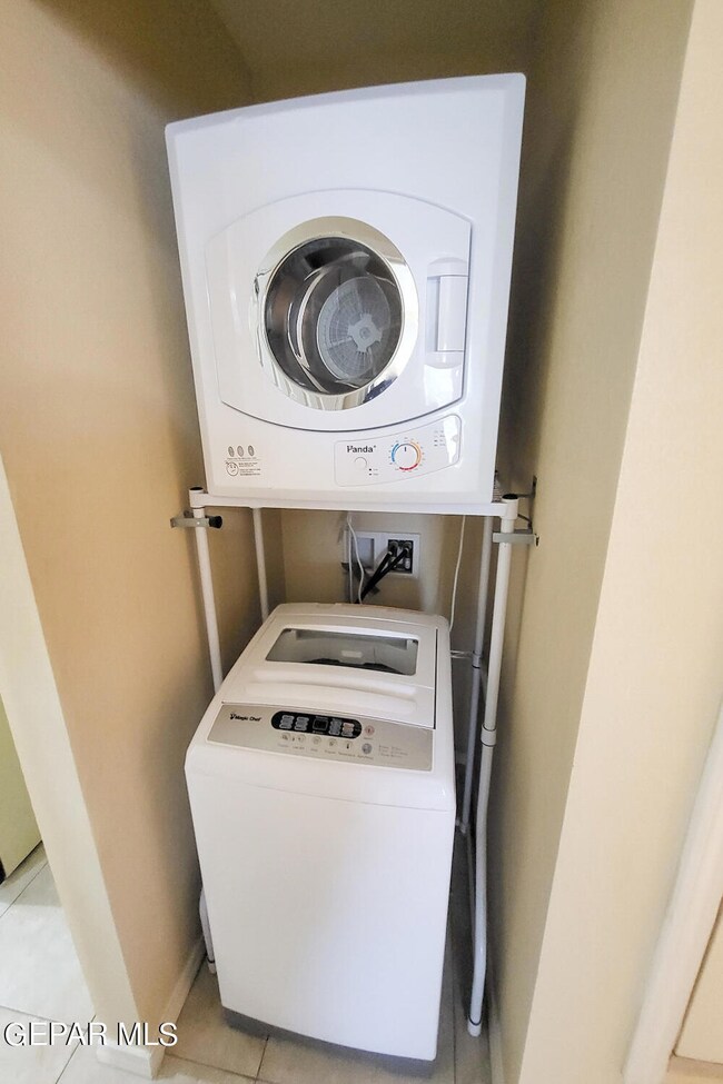 7365 N North Loop Dr unit 2, El Paso, TX 79915 - photo 6