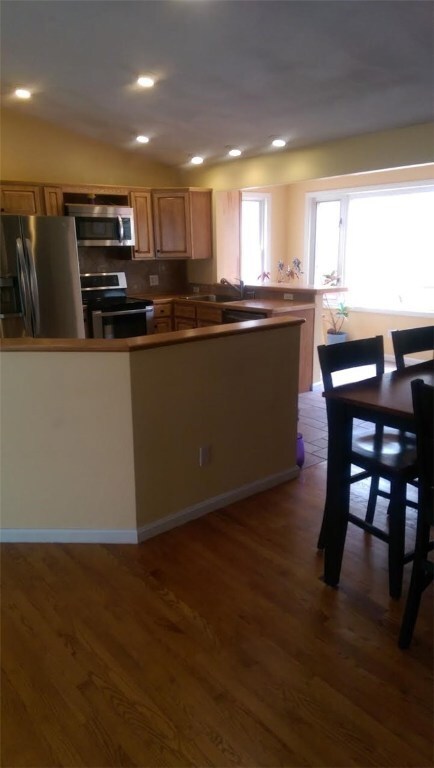 880 Whaley Hollow Rd, Coventry, RI 02816 - photo 7