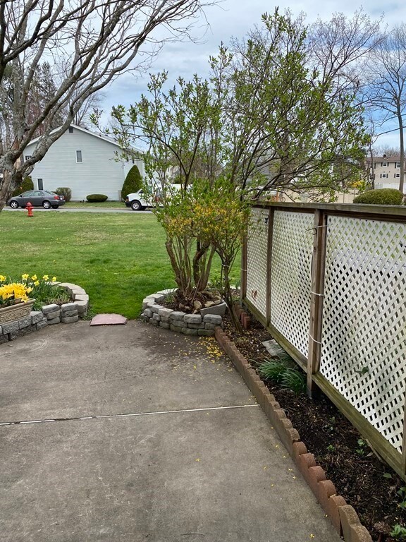 945 Riverside Dr unit 30B, Methuen, MA 01844 - photo 2