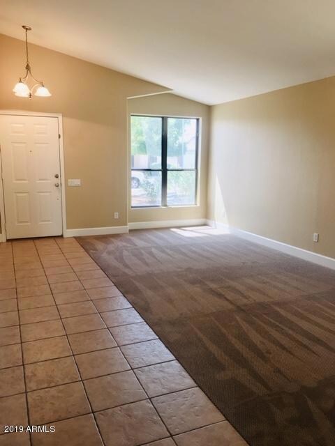Living Rm to Entry